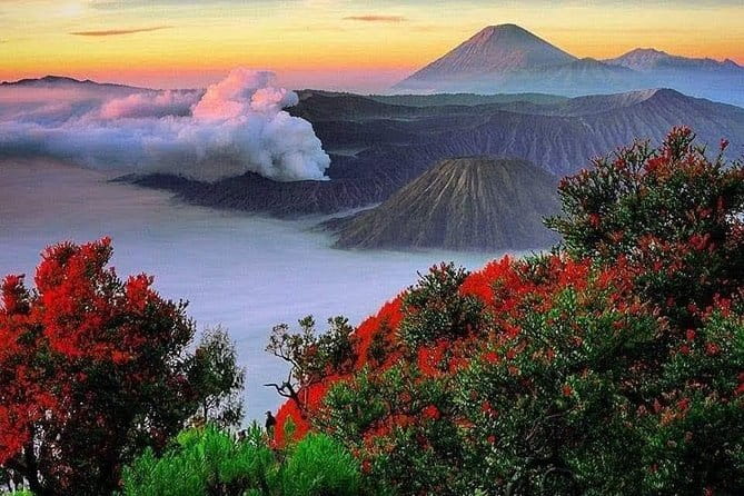 Munduk Twin Lake Jungle Hike, Ulun Danu Temple, & Waterfall - The Ulun Danu question