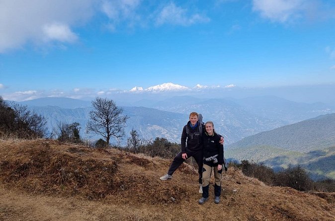 Mystic Darjeeling to Tonglu Day Trek - The downhill route to Chitrey