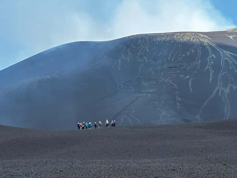 Nicolosi: Mount Etna Central Crater Guided Trekking Tour - The Valle del Bove viewpoint and the descent