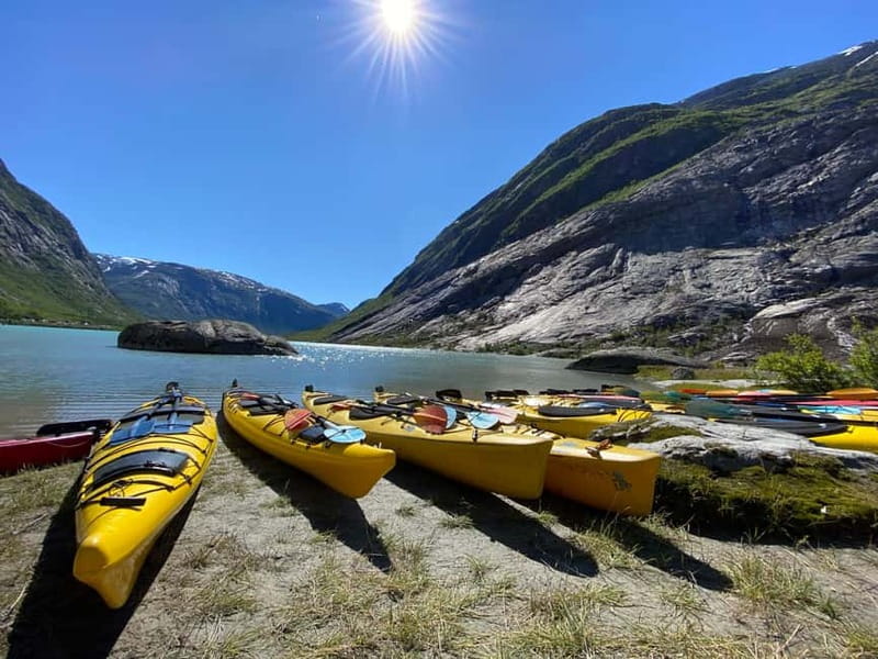 Nigards: Kayaking and Glacier Hike - Crossing Nigardsbrevatnet by kayak
