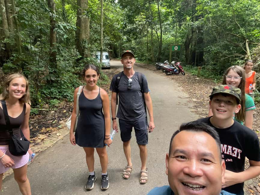 Ninh Binh: Cuc Phuong Jungle Trek, Wildlife & Ancient Caves - A Vietnamese lunch in the forest