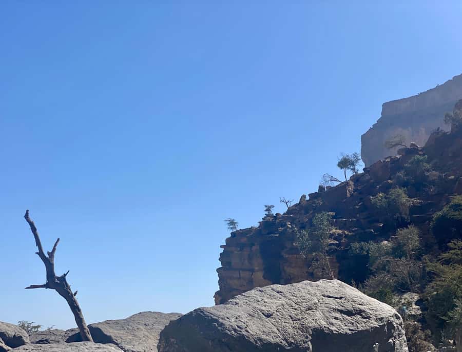 Nizwa: Jebel Shams Balcony Walk and Via Ferrata Adventure - A full mountain day from Nizwa to Jebel Shams