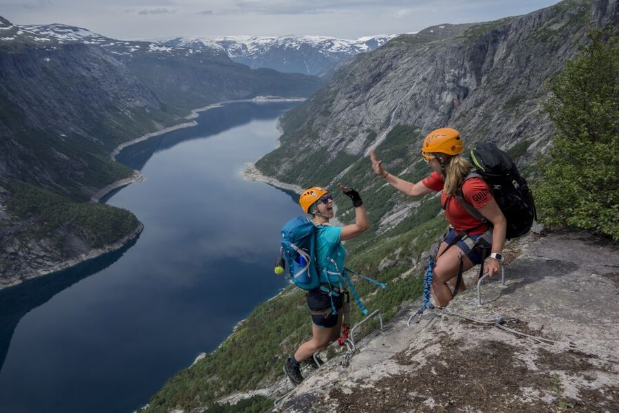 Odda: Full-Day Trolltunga Via Ferrata & Sky Ladder Adventure - Reaching the plateau and Trolltunga