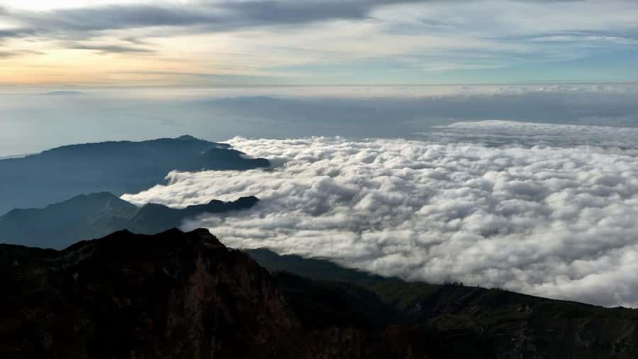 Oke Rinjani 2-Day Trek – Summit senaru Climb & Amazing Views - Guides, porters, and the human side of the climb