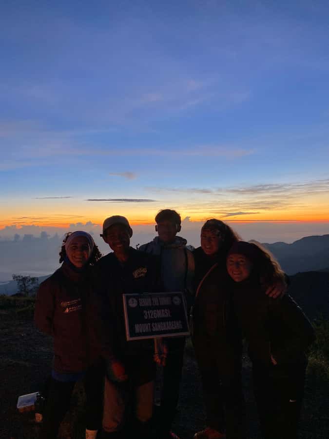 Oke Rinjani 2-Day Trek – Summit senaru Climb & Amazing Views - Who should book this trek?