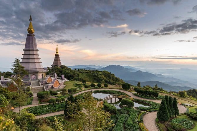 One day Doi Inthanon National Park & Trekking on Kew Mae Pan - Private Transport Makes the Long Day Easier