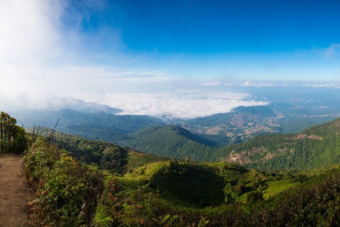 One day Doi Inthanon & Trekking at Pha Dok Siew - The Pha Dok Siew forest trek