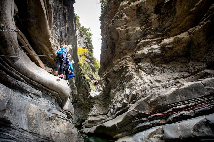Ordesa, Broto : Via Ferrata K3. Climbing Experience - Views over the Pyrenees