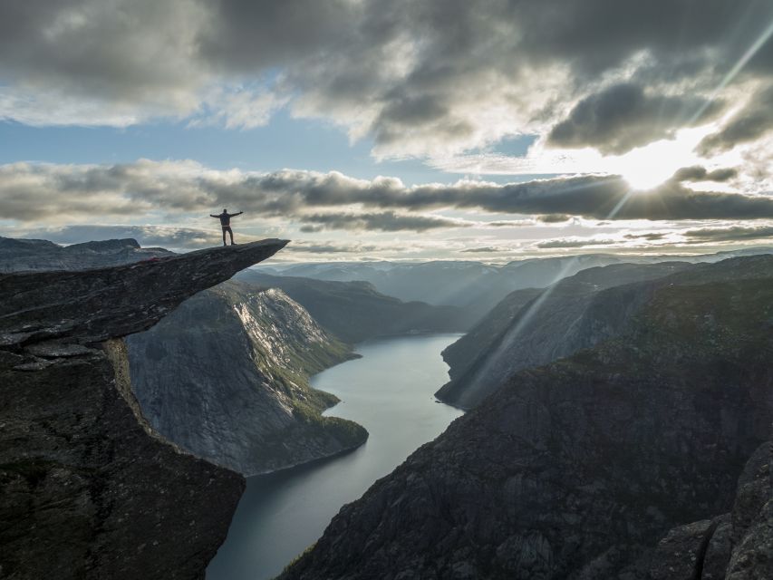 Overnight: Trolltunga Via Ferrata Sky Ladder Glamping - Along Ringedalsvatnet for the first hour