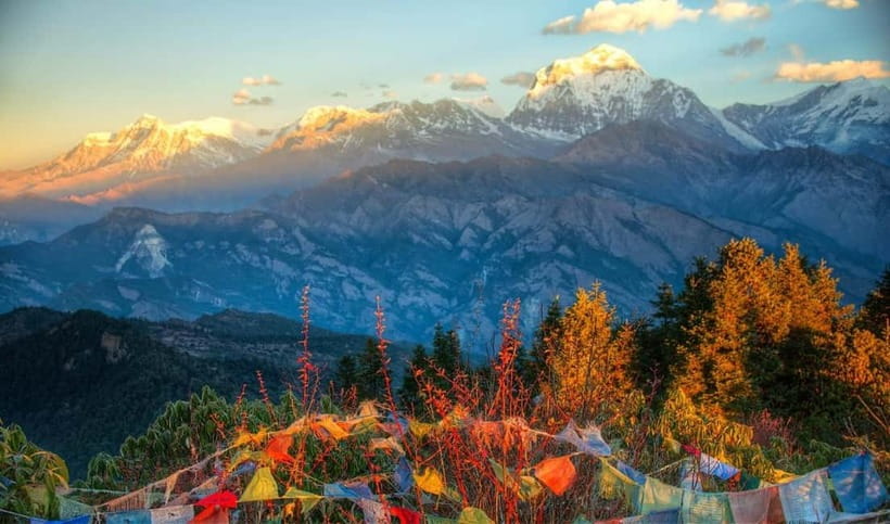 Pokhara: Poon Hill Trek - Guide support and the private-group advantage