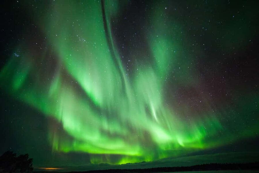 Polar Night Snowshoe Trek - A quiet sky far from Ivalo’s lights
