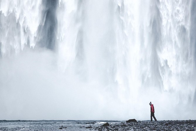 Private Jökulsárlón Glacier Lagoon 2 Day Tour & Glacier Hike - The Falljökull glacier hike is the active centerpiece