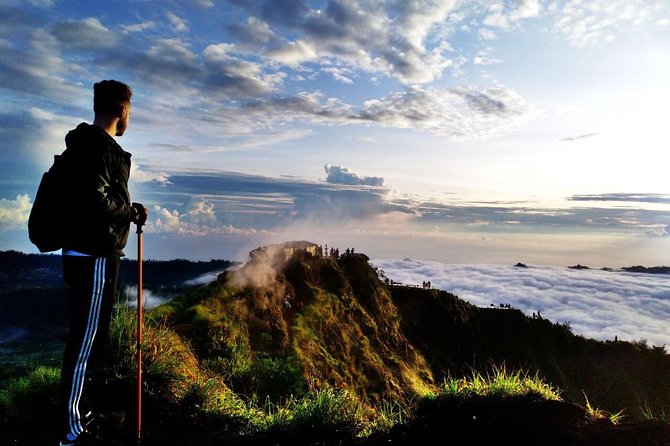 Private Mount Batur Sunrise Trekking - Clothing, shoes, and the cold at 15 to 16 degrees