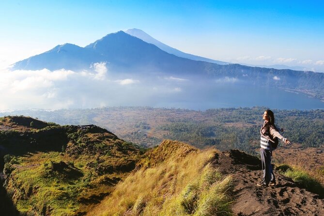 Private Mount Batur Sunrise Trekking Tour - The pickup and the long way to the mountain