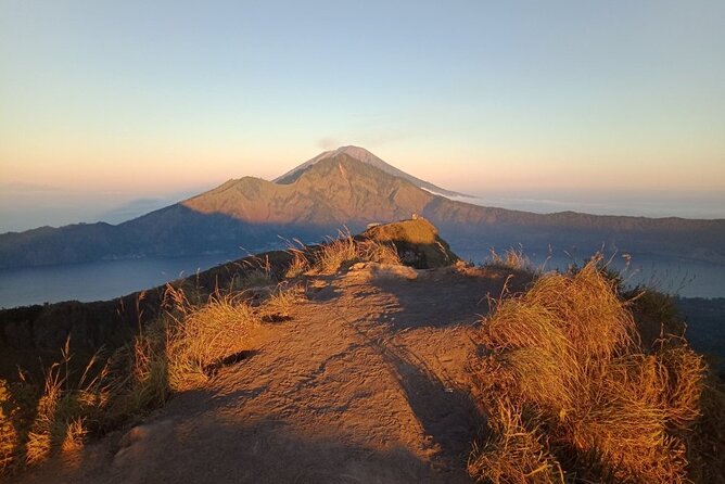 Private Mount Batur Sunset Trekking - All inclusive tour - The descent in darkness needs care