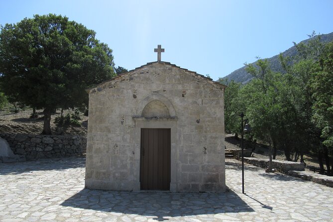 Private Trekking Rouvas Gorge - Choosing Dyo Prini or returning to Zaros Lake