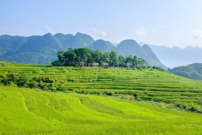 Pu Luong 3-Day Adventure: Trekking, Cycling & Local Cooking Class - Day three: the Ma River, Chieng Ai, and a bamboo raft