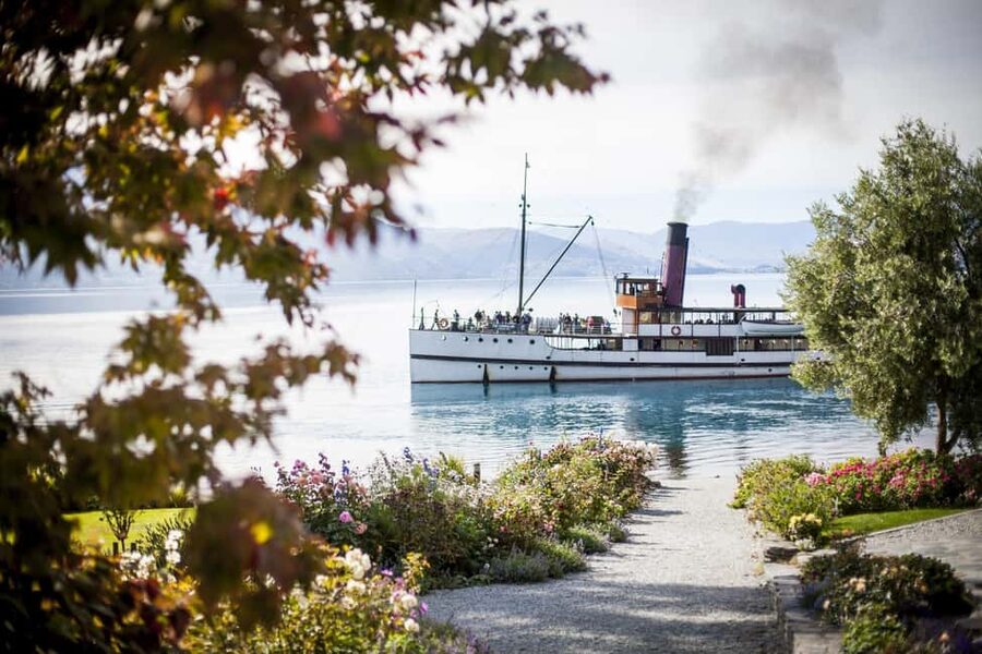 Queenstown: Walter Peak Horse Trek & Queenstown Lake Cruise - Who should book this outing?