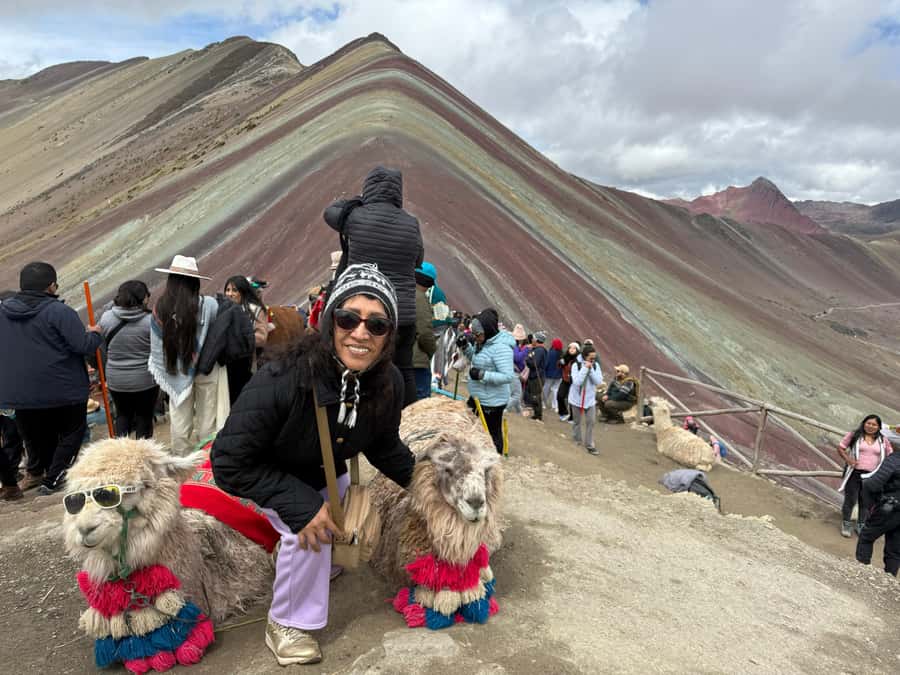 Rainbow Mountain and Red Valley Hike trek adventure - Clothing and packing for a high mountain day