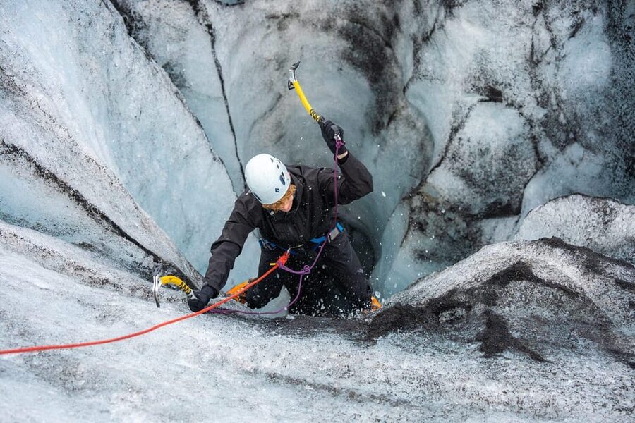 Reykjavík: Sólheimajökull Glacier Hike & Ice Climbing Intro - Small Groups, Safety, and the Guide’s Role
