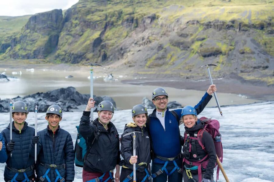 Reykjavik: South Coast, Glacier Hike & Northern Lights Combo - Learning the ice at Sólheimajökull