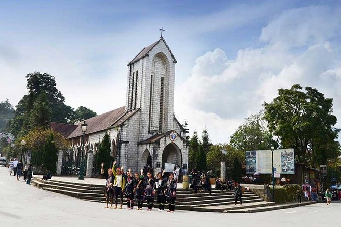 Sa Pa 2-Day Moderate Trek and Homestay Limousine Tour from Hanoi - The guide and the small-group advantage
