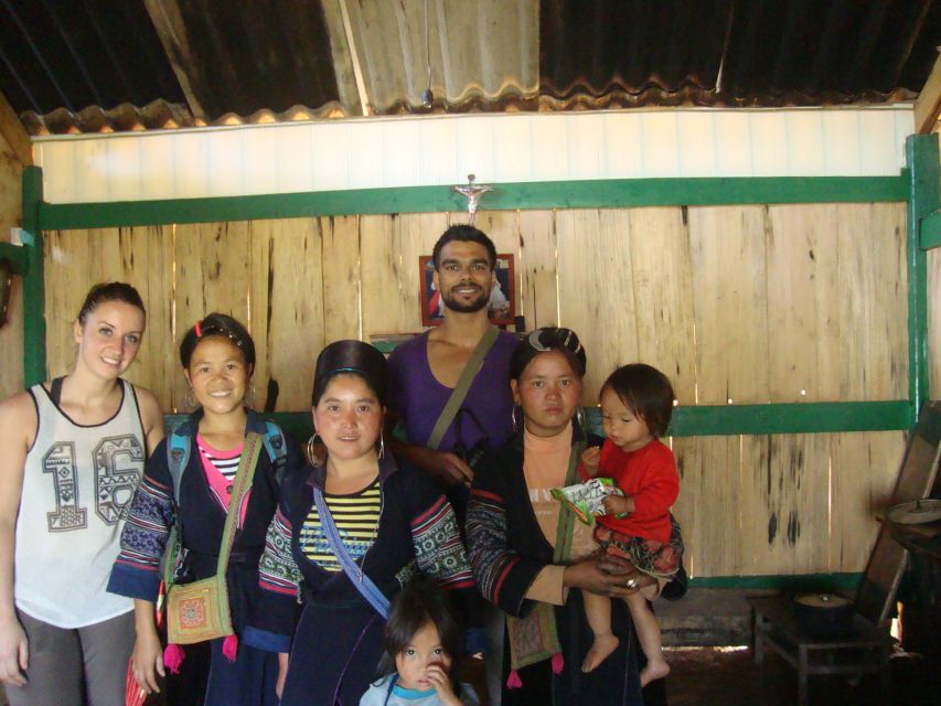 Sa Pa: 6-Hours Muong Hoa Valley Trek with Local Ethnic guide - Hmong crafts, farming, and daily work