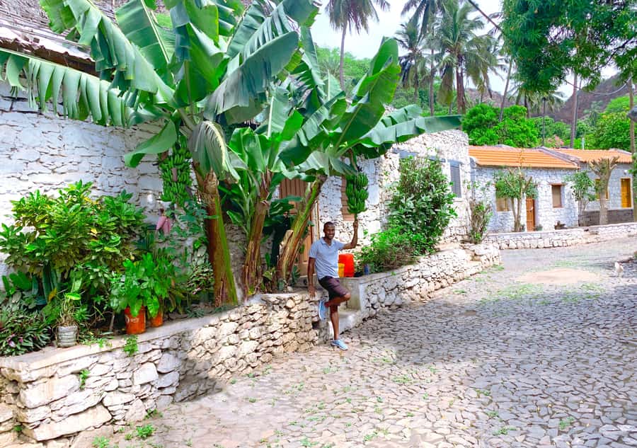 Santiago: Calabaceira Valley Trek & Visit to Cidade Velha - Lunch by the sea