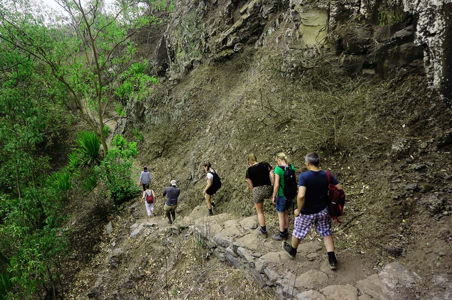 Santiago Island: Serra Malagueta & Tarrafal Beach Trek Tour - Walking the 8.5-kilometre Serra Malagueta loop