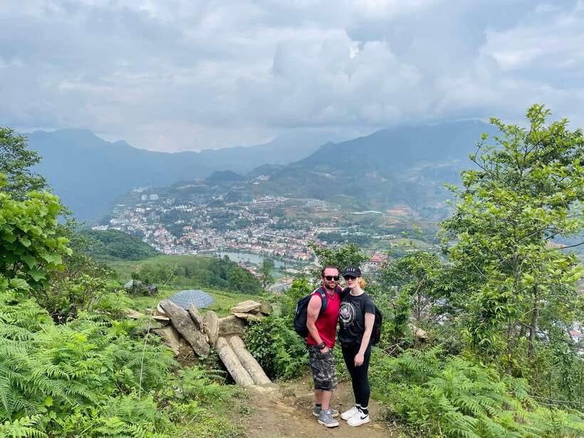 Sapa: 1-Day Trek to Mountain, Local Villages & Rice Terraces - Along the ridge toward Hang Da village