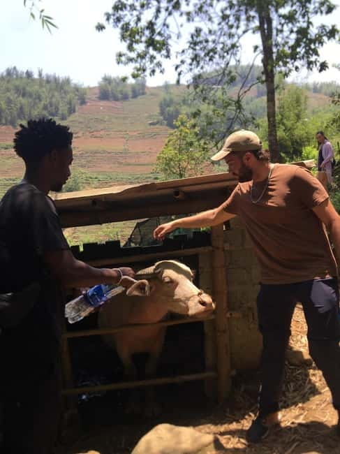 SAPA: 2-DAY 1-NIGHT TREKKING & CULTURE WITH HMONG GUIDE LINH - What $6 really means, and why the tour can still be good value