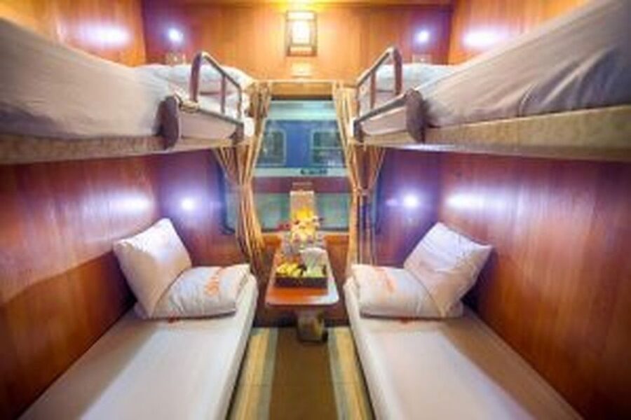 Sapa: 3-Day, 3-Night Trek and Hotel with Overnight Train - Guides, group size, and the local feel