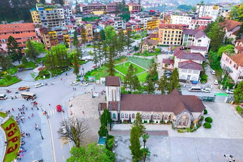 Sapa 3-Day Trekking Adventure from Hanoi - Cat Cat Village and Sapa’s tourist side