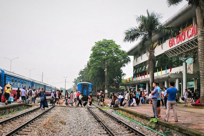 Sapa 3 Days Trekking Tour ( Overnight Train + Homestay + Hotel ) - Free time in Sapa town