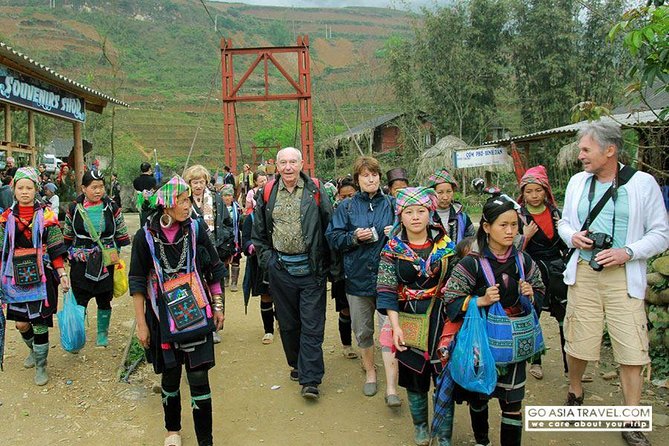Sapa - Bac Ha Trek Tour - Night Train & Bus & Homestay overnight - Lao Chai and the Muong Hoa Valley
