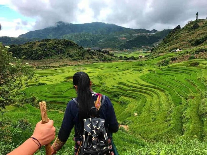Sapa small groupe activities: 1 Day trek - Meet the locals - From Sapa town to the first mountain trails