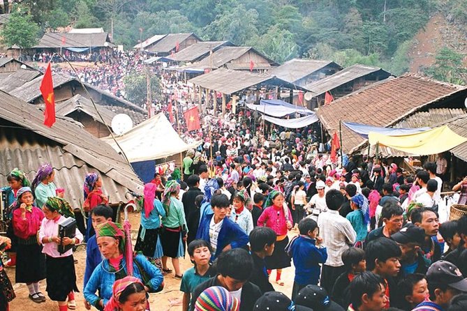 Sapa Trek Tours -2D1N Stay At 3*** -TRANSFER BY SLEEPING BUS - Y Linh Ho, the quieter second-day walk