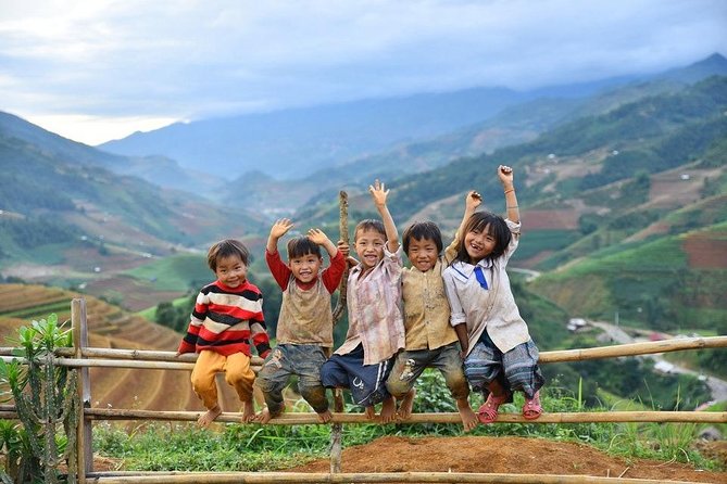 Sapa trekking 2days by bus from Hanoi ( over night in homestay) - Lunch in Sapa, then the path to Lao Chai