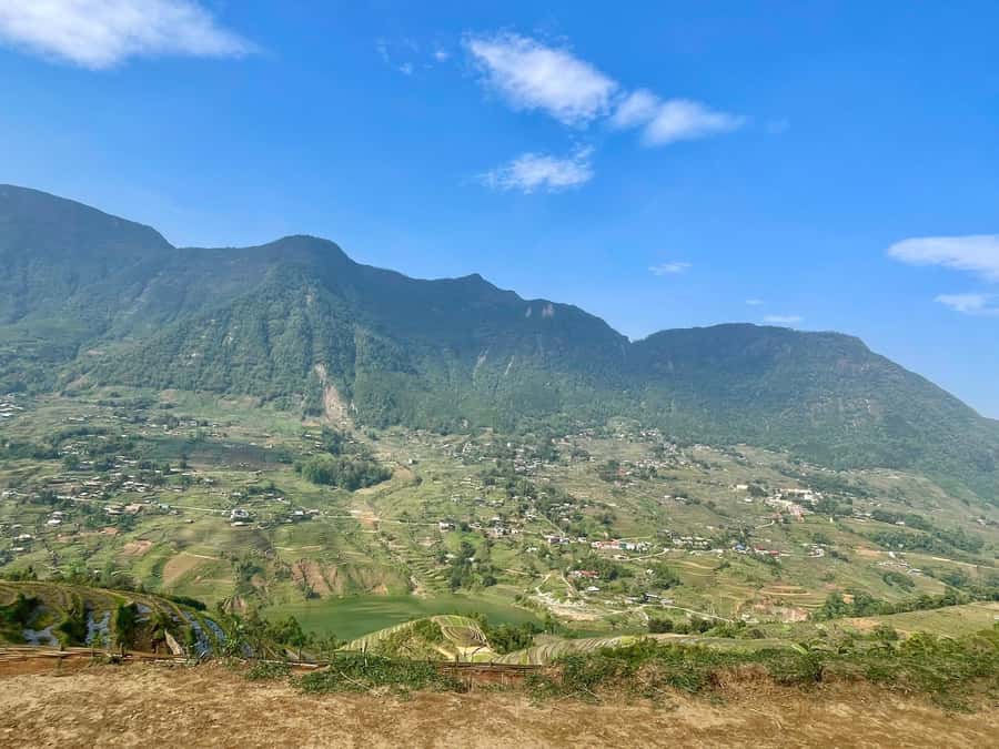 Sapa Trekking Private Tour With Ethnic Female Tour Guide - What the Guides Add
