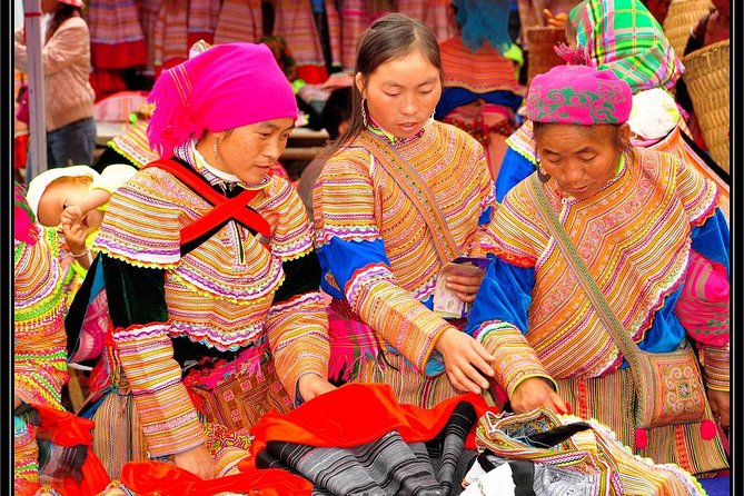 Sapa trekking - Unique Route - 2D1N - Lunch, a shower, and the return to Hanoi