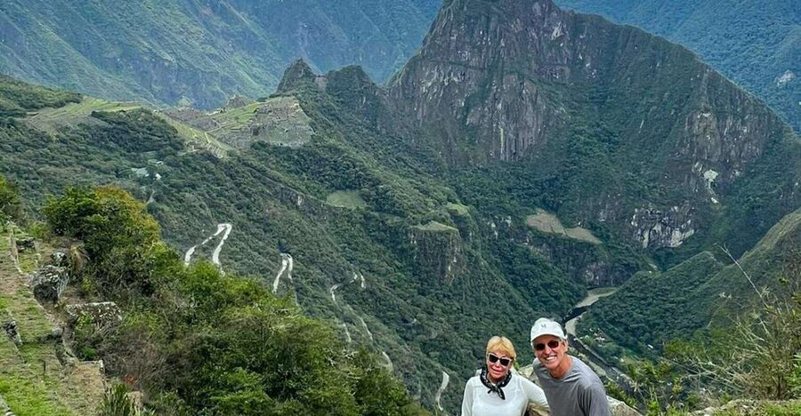 Short Inca Trail to Machu Picchu 2 days & 1 night - The Sun Gate and the first view of Machu Picchu