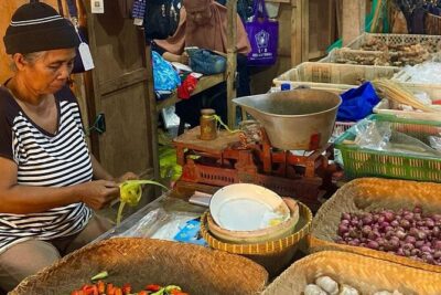 Sidemen Trekking: A Walk from a Different Perspective