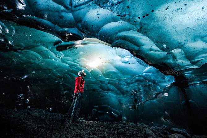 Skaftafell: Blue Ice Cave & Glacier Hike on Vatnajökull - Who should book this outing