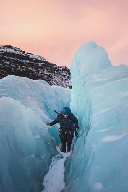 Skaftafell: Blue Ice Maze Glacier Hike on Vatnajökull - Who should book this glacier hike?