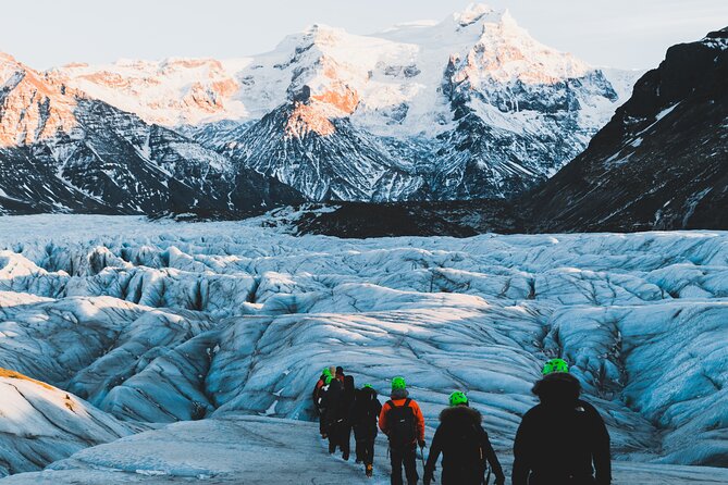 Skaftafell Glacier Hike 3-Hour Small Group Tour - Walking across Vatnajökull