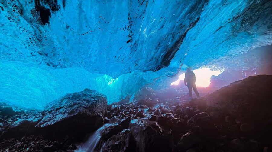 Sólheimajökull: Glacier Hike and Ice Cave Tour - The walk from the parking area to the ice