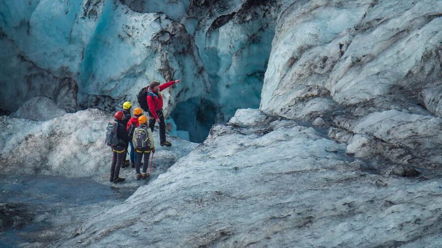 Sólheimajökull: Glacier Hike and Ice Climbing Tour - How the small group changes the day