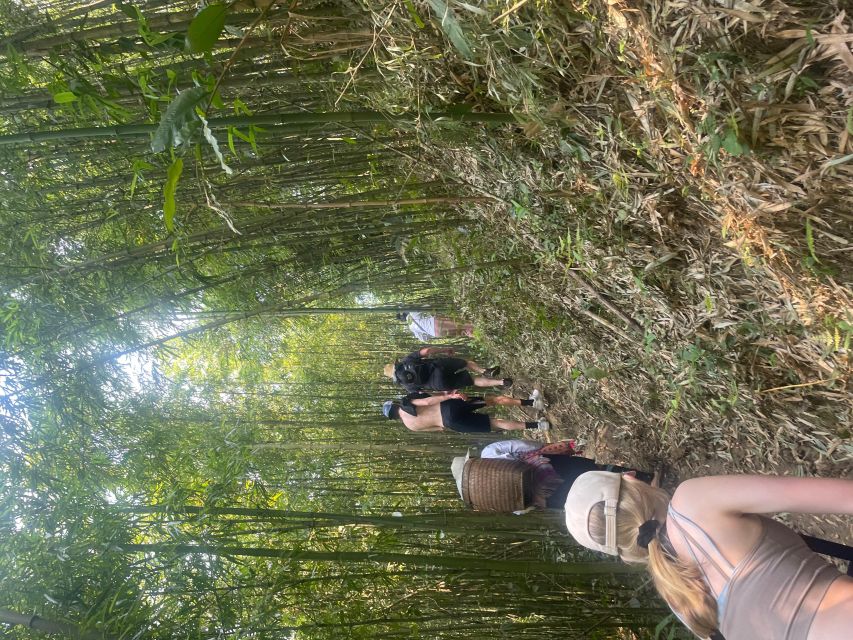 Soob Sapa Trekking Tour - Learning about Hmong, Tay, and Dzay communities