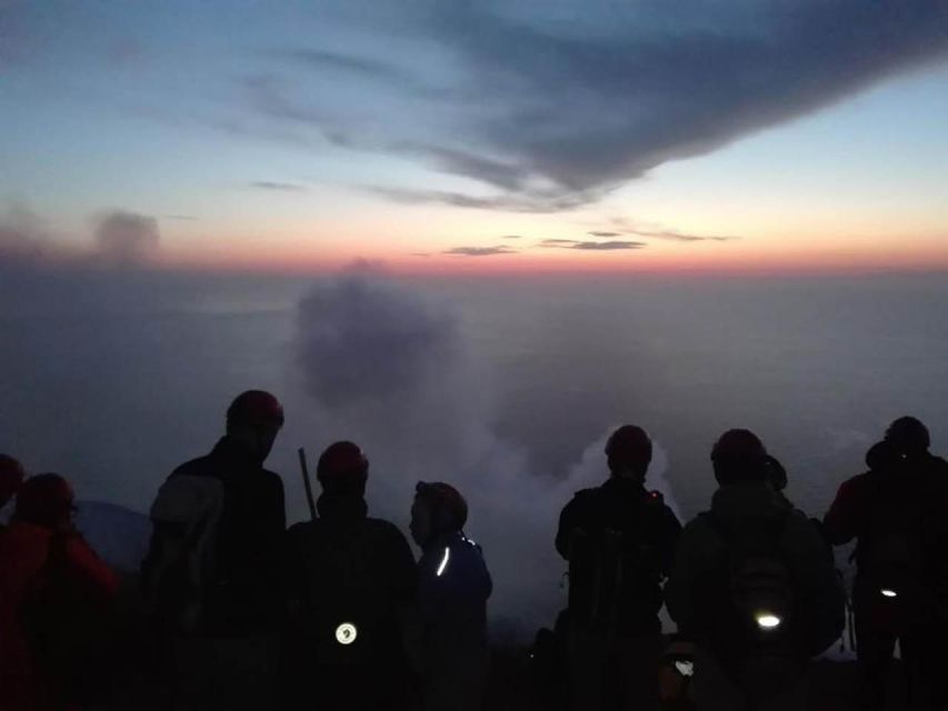 Sunset Trekking on vulcano Stromboli - What makes the guide worthwhile
