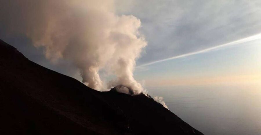 Sunset Trekking on vulcano Stromboli - A sunset built around Stromboli’s fire